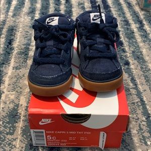 Nike blue boys shoes- 5c with box